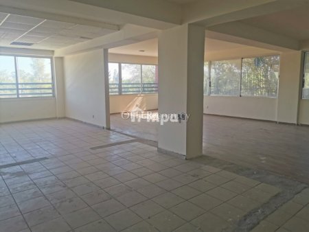 Whole floor Offices in Plati Aglantzias For Rent