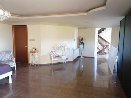 MASSIVE VILLA OF 7 BEDROOMS WITH PANORAMIC VIEWS FOR RENT - 6