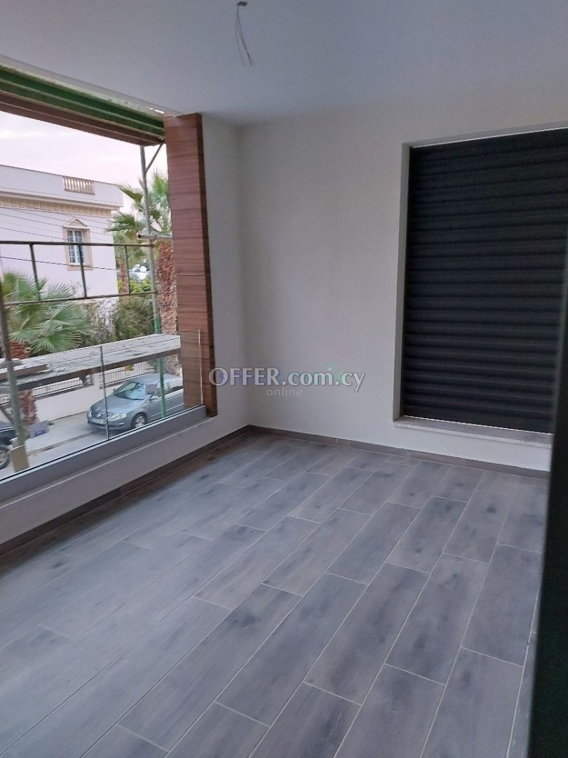 Brand New 2 Bedroom Penthouse Apartment With Roof Garden - 6