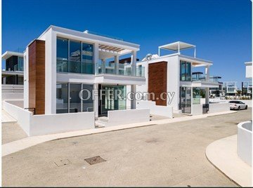 Impressive 4 Bedroom Villa With Swimming Pool And Modern Architecture  - 3