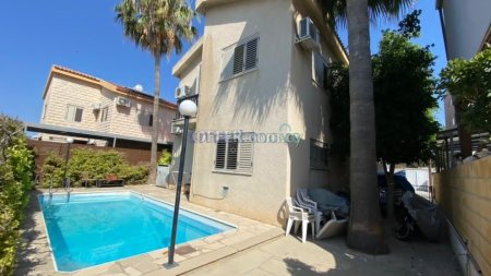 3 Bedroom Detached House Private Pool Tourist Area