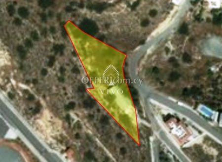 RESIDENTIAL LAND OF 2585 M2 IN AGIA PARASKEVI - GERMASOYIAS