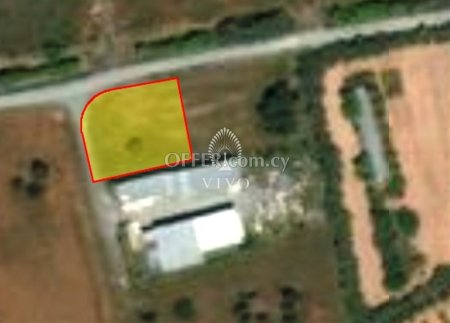 PLOT IN ERIMI 685 sqm