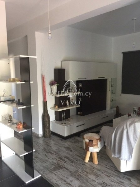 FULLY RENOVATED 3 BEDROOM UPPER FLOOR HOUSE IN OMONOIA