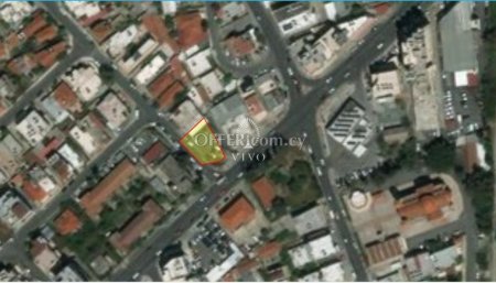 COMMERCIAL PLOT  OF 420 SQ.M IN MAKARIOS AVENUE IN LIMASSOL - 1