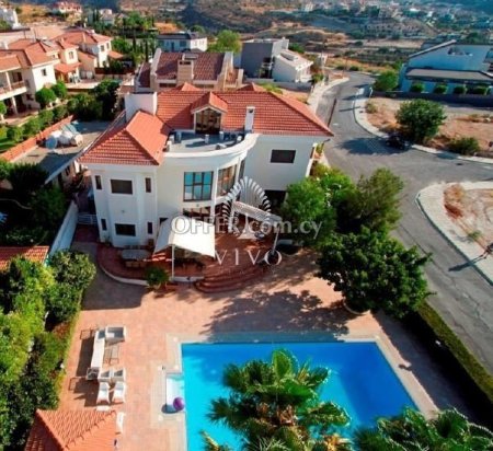 PRIVATE VILLA FOR SALE IN PANTHEA, LIMASSOL