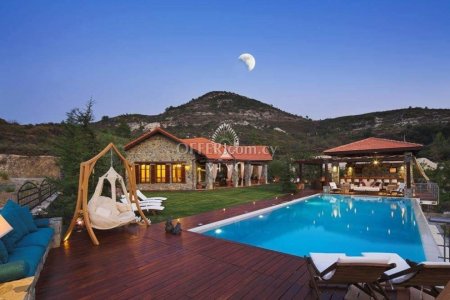 OFF PLAN BREATHTAKING MOUNTAIN VILLA WITH PANORAMIC VIEWS