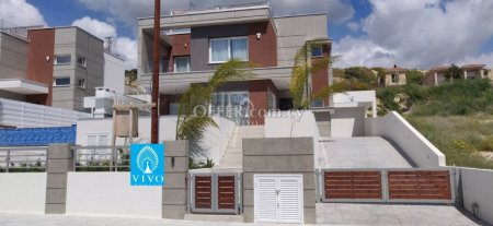 LUXURY 3 BEDROOM FULLY FURNISHED VILLA WITH ROOF GARDEN  JUST 3" FROM THE SEA - 1