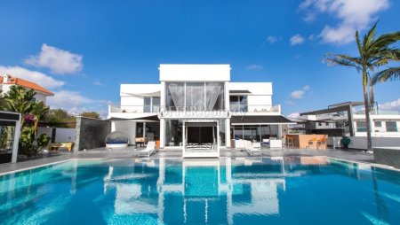 IMPRESSIVE 5 BEDROOM LUXURY VILLA IN KONNOS BAY, PROTARAS - 1