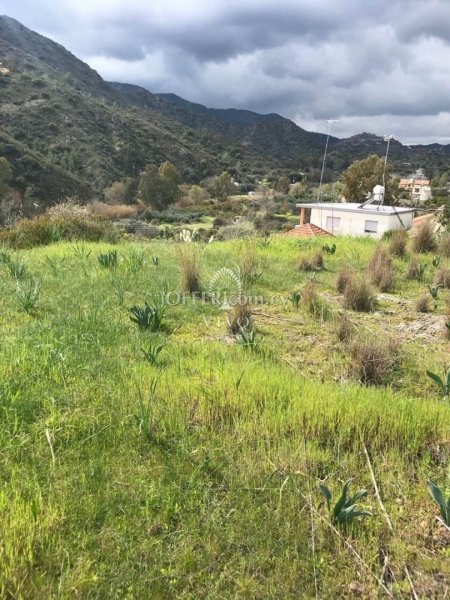 RESIDENTIAL LAND OF 3292 M2 IN ARAKAPAS