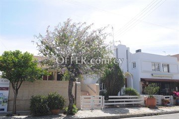 5 Bedroom House Οn Α Large Plot  - Rent Aglantzia Nicosia