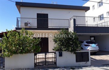 4 Bedroom Detached House With Swimming Pool In A Central Area In Latsi - 1