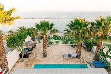 Beachfront 3 Bedroom Amazing House  In Zygi - With Swimming Pool