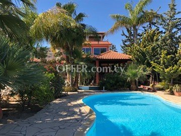 Super Luxury 5 Bedroom Villa With Sea View  In Limassol