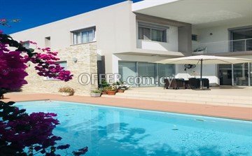 5 Bedroom House  In Ilioupoli, Nicosia - With Swimming Pool - 1