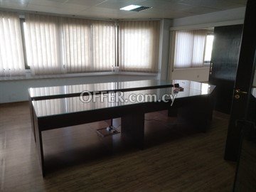 Large Spacious Office Of 191 Sq.M.  In Makariou Avenue - 1