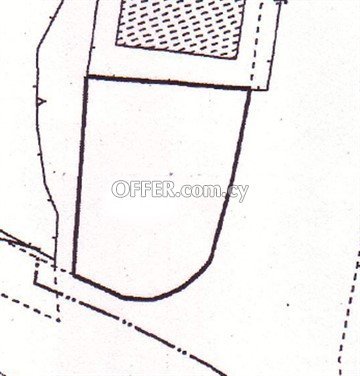 Commercial Plot Of 432 Sq.M.  In Lakatameia Area Next To A Small Green