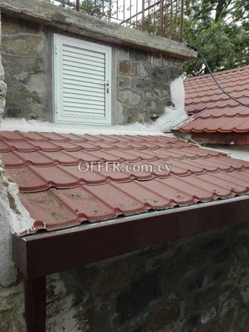 Fully Renovated Beautiful 2 Bedroom Stone House  In Pedoulas