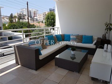 5 Bedroom Luxury Whole Floor Apartment Is  In Agioi Omologites Area