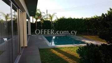 Detached House  In A Large Plot Of  797 Sq.M. In gsp
