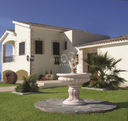 LUXURY THREE BEDROOM VILLA IN KOUKLIA - 7