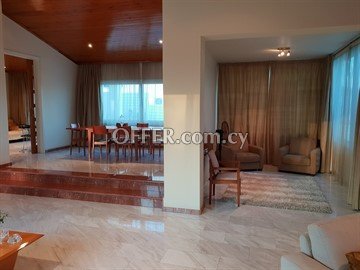 Luxury 4 Bedroom Villa With Additional Apartment And A Large Basement  - 7