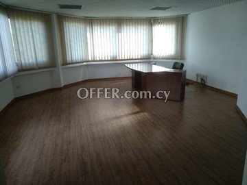 Large Spacious Office Of 191 Sq.M.  In Makariou Avenue - 7