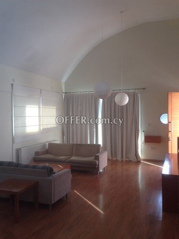 Very Nice Spacious 3 Bedroom Upper House  In Engomi With 60 Sq.M. Roof - 7