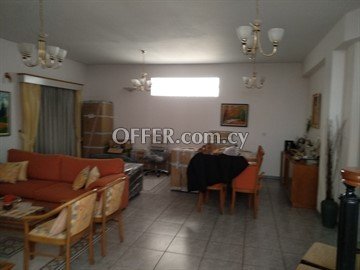 Deluxe 4 Bedroom House  In A Very Nice Area In Strovolos - 7