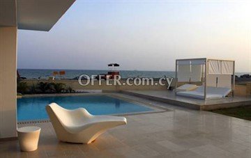 Luxury 4 Bedroom Villa  On The Sandy Beach Of Larnaca Bay - 7