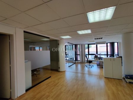 OFFICE SPACE OF 95 M2 IN THE CITY CENTER - 6