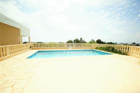 FANTASTIC THREE BEDROOM VILLA WITH SWIMMING POOL IN  EMBA, PAPHOS - 10