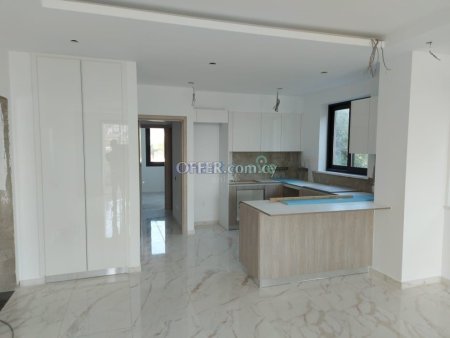 Brand New 2 Bedroom Penthouse Apartment With Roof Garden - 4