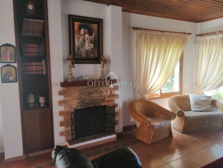 3 BEDROOM DETACHED BUNGALOW IN MANDRIA - LIMASSOL - 9