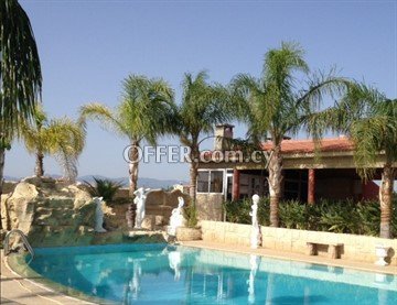 Excellent Four Bedroom Villa With Swimming Pool Paliometocho-Nicosia - 5