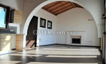 2 Bedroom Bungalow With Swimming Pool And Tittle Deed In Ayia Thekla - - 5