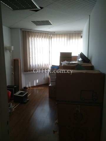 Large Spacious Office Of 191 Sq.M.  In Makariou Avenue - 5