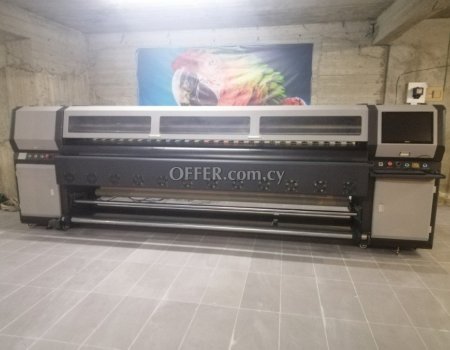 Liyu Printing Machine with Konica Minolta Heads with rear and front heaters 3.20m width.