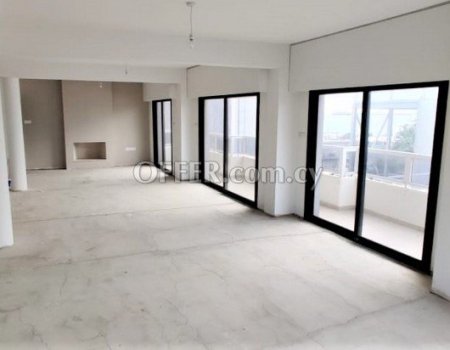 Penthouse – 4 bedroom for sale, Moutagiakka tourist area, near to Metro supermarket, Limassol