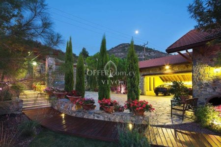 OFF PLAN BREATHTAKING MOUNTAIN VILLA WITH PANORAMIC VIEWS - 7