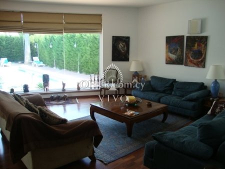 3 BEDROOM  HOUSE WITH SWIMMING POOL IN THE CENTER  OF LIMASSOL - 6