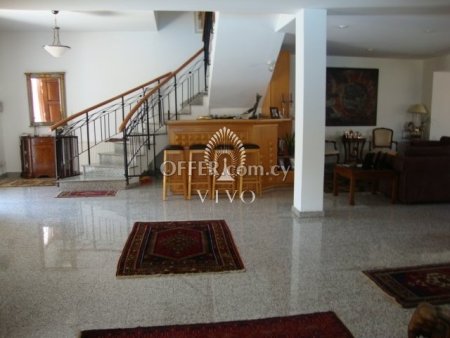 3 BEDROOM  HOUSE WITH SWIMMING POOL IN THE CENTER  OF LIMASSOL - 4