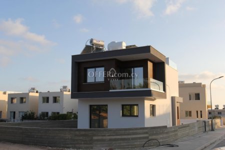 THREE BEDROOM HOUSE WITH PANORAMIC VIEW AND ROOF GARDEN IN MESOGI - 4