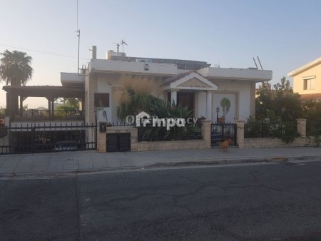 House in Agios Athanasios For Sale