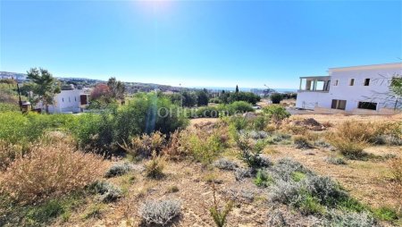 Residential Plot of Land in Anavargos - 1