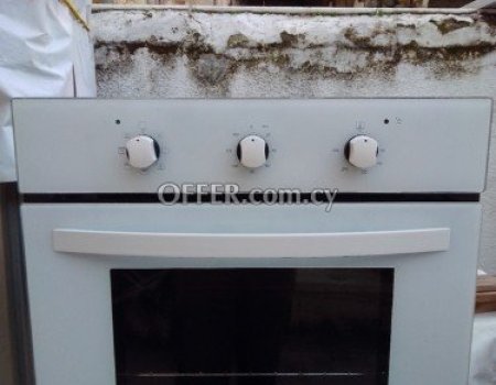 Atlan white oven very good condition with delivery installation