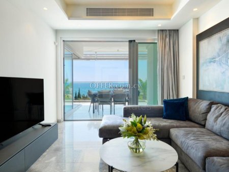 Exclusive and luxury two bedroom apartment in Amathus beach front area