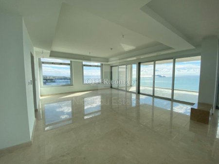 Stunning deluxe two floor penthouse in Amathus beach front area - 8