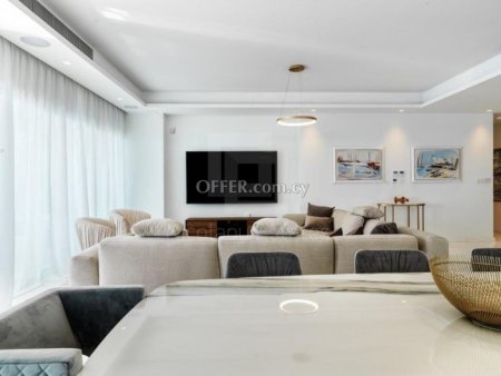 Stunning large three bedroom apartment in Amathus beach front area - 4