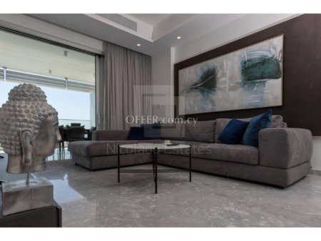 Exclusive and luxury two bedroom apartment in Amathus beach front area - 4